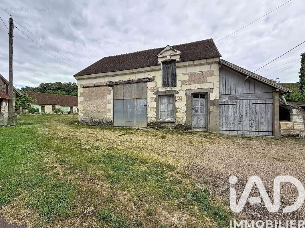 Maison 258 m² à Saint-Romain-Sur-Cher  - photo 4