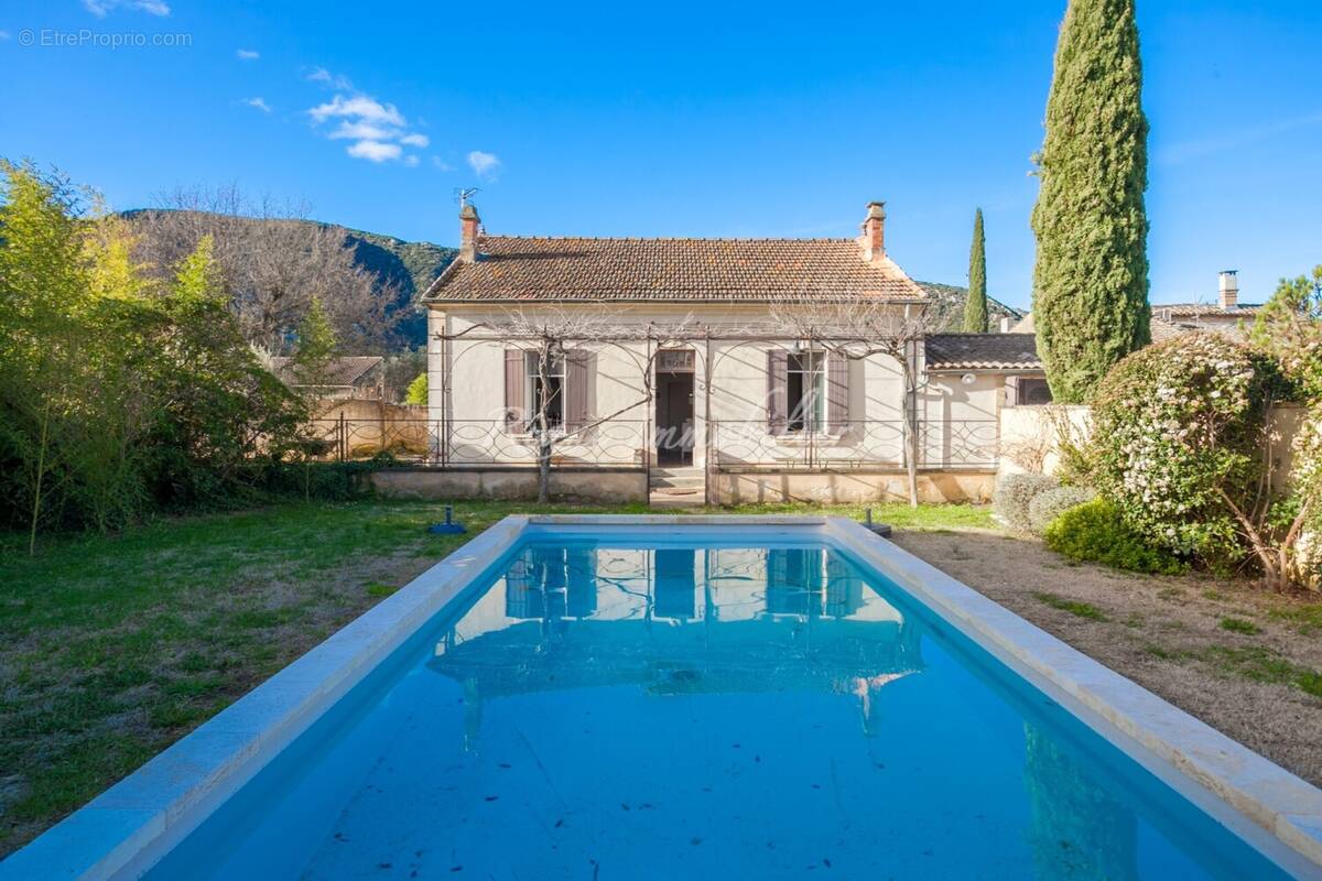 Maison à MAUBEC