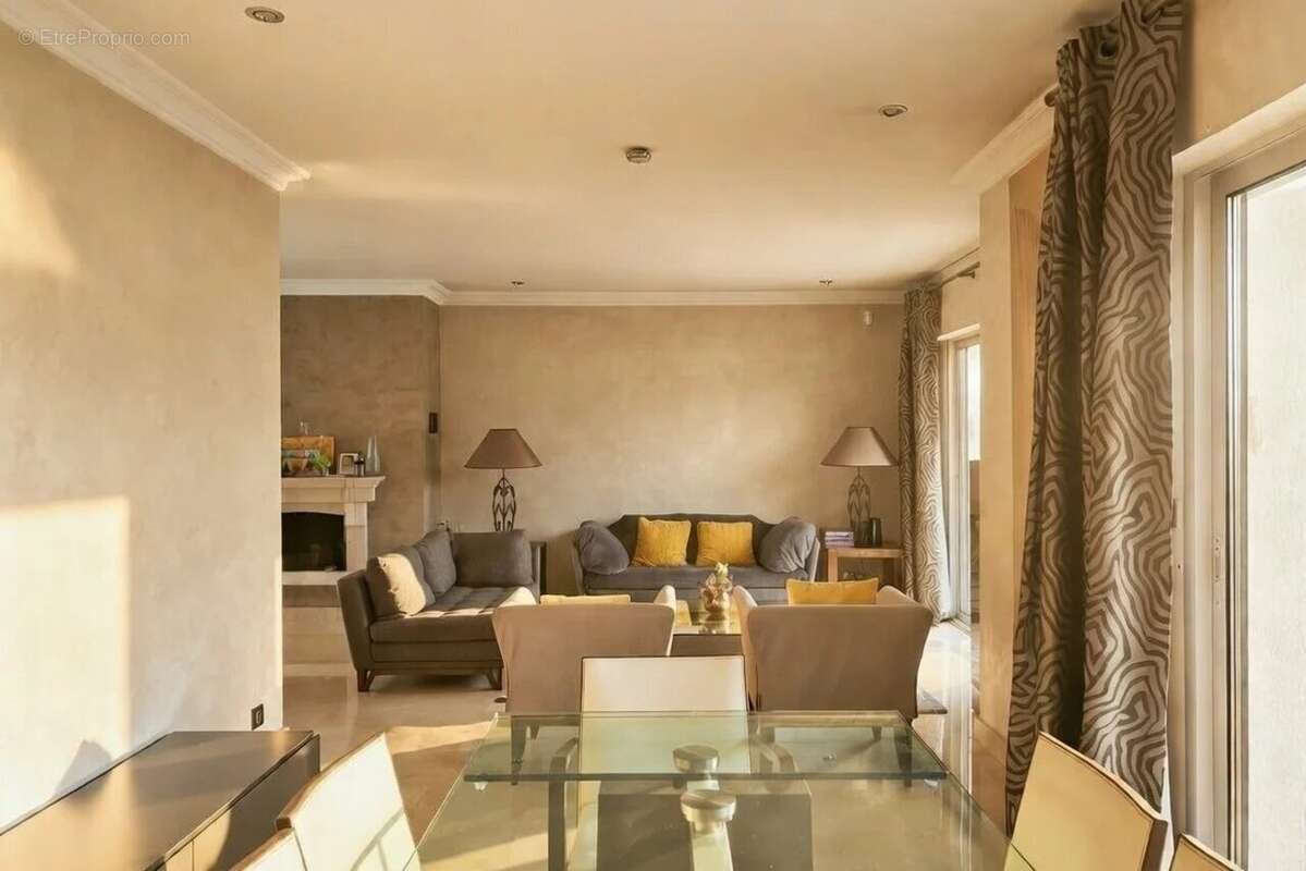 Maison à CHAMPIGNY-SUR-MARNE