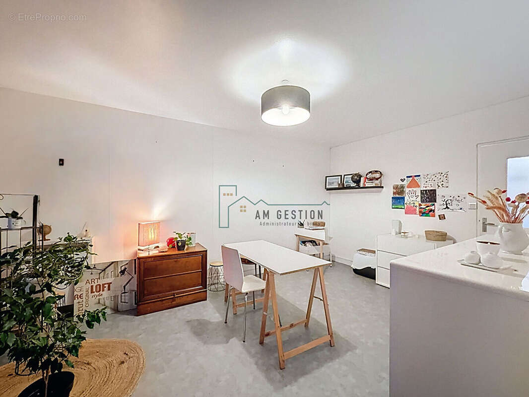 Appartement 3 chambres - garage - Quartier calme - Proche centre-ville - photo 3