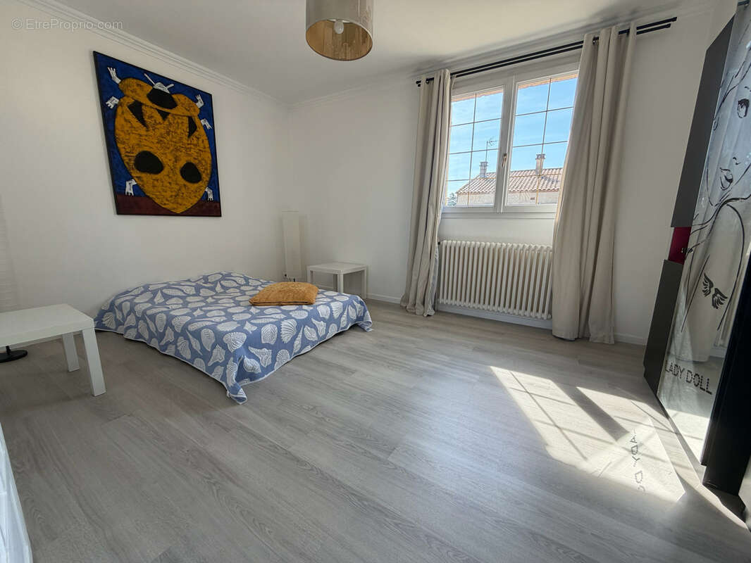 Maison à MAUGUIO