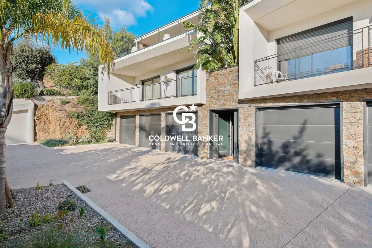 Appartement à LE LAVANDOU