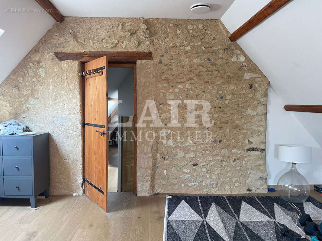 Longère avec une piscine au bout d'un chemin à vendre, réf B15534 - photo 13