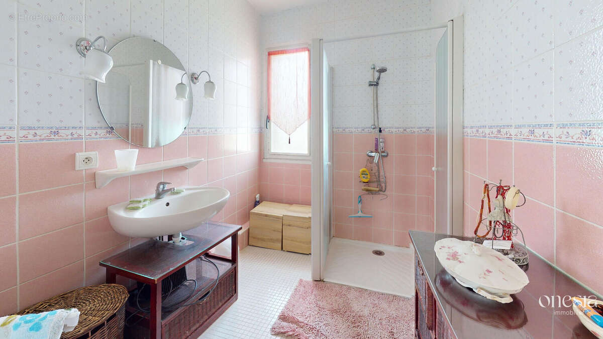 Maison 133 m² à Oloron-Sainte-Marie  - photo 6