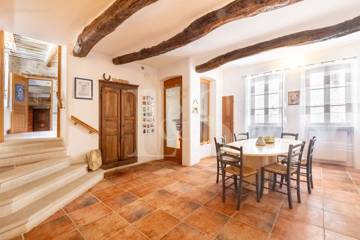 Maison à PIERRELONGUE