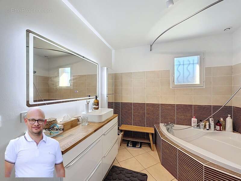 Maison à SAINT-JEAN-D&#039;AVELANNE