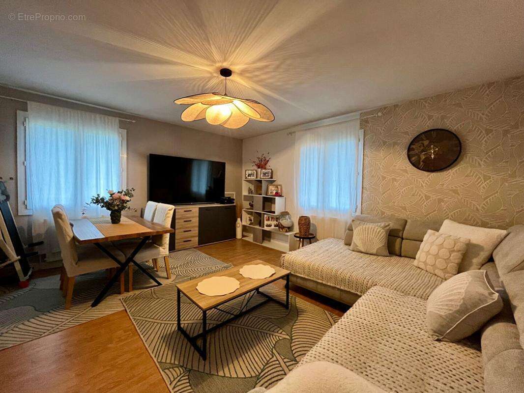 Maison à COLAYRAC-SAINT-CIRQ