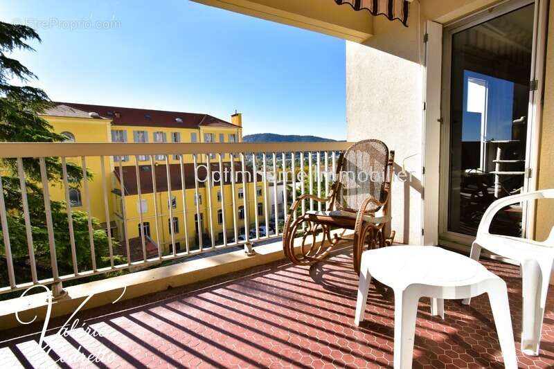 Appartement à HYERES