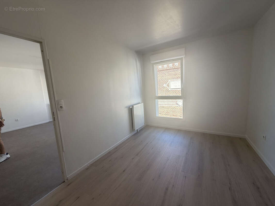 Amiens secteur quai de la somme : tres bel appartement t2 de 43.22 m2 avec parking en sous-sol - photo 6