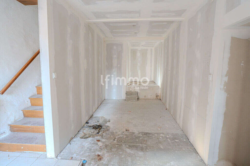 Maison en pierre fort potentiel de rénovation - photo 8