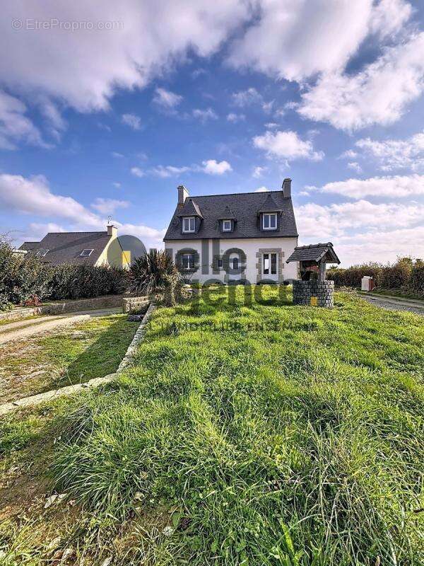 Maison à PLOUDALMEZEAU