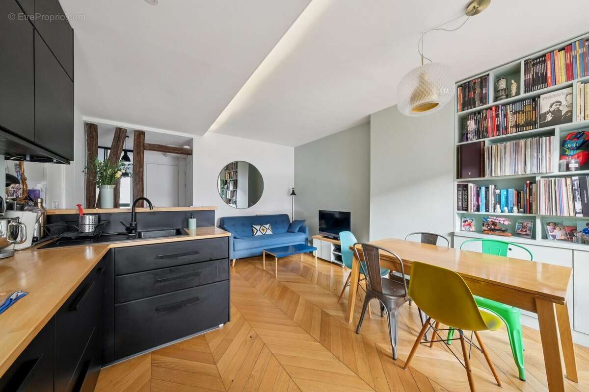 Appartement à PARIS-18E