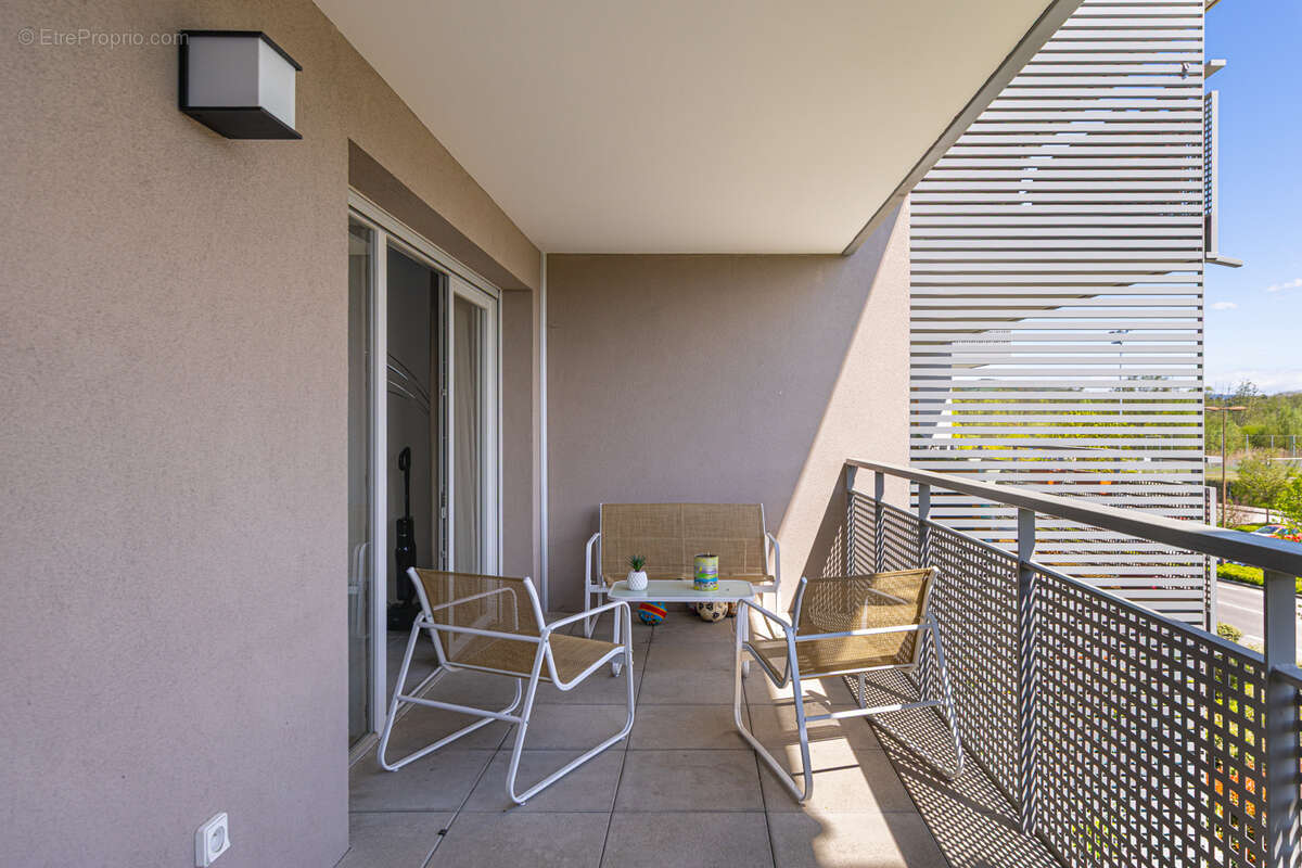Appartement à POISY