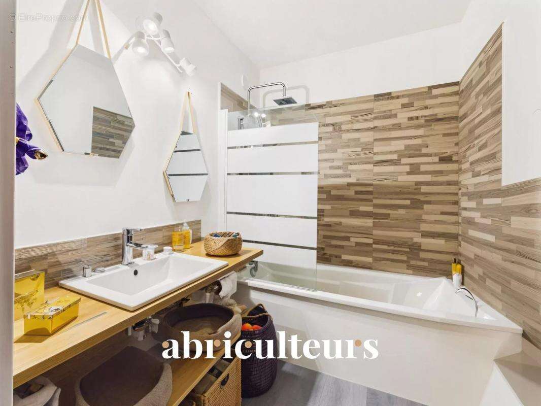 Appartement à MARSEILLE-8E