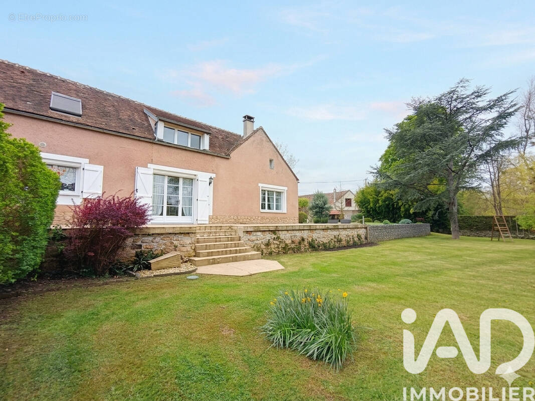 Photo 1 - Maison à CHAMPIGNY