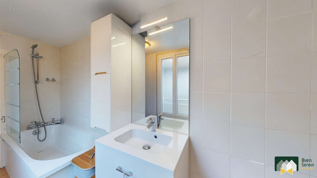 Salle de bain - Appartement à CHARTRES