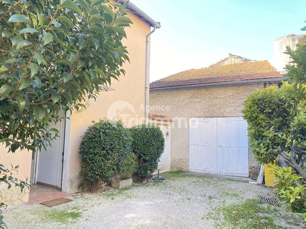 Maison à MORIERES-LES-AVIGNON