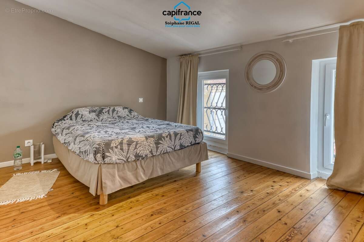 Dpt Lot et Garonne (47), à vendre FUMEL maison de ville P6 de 130 m² - Parcelle de 135m² - photo 11