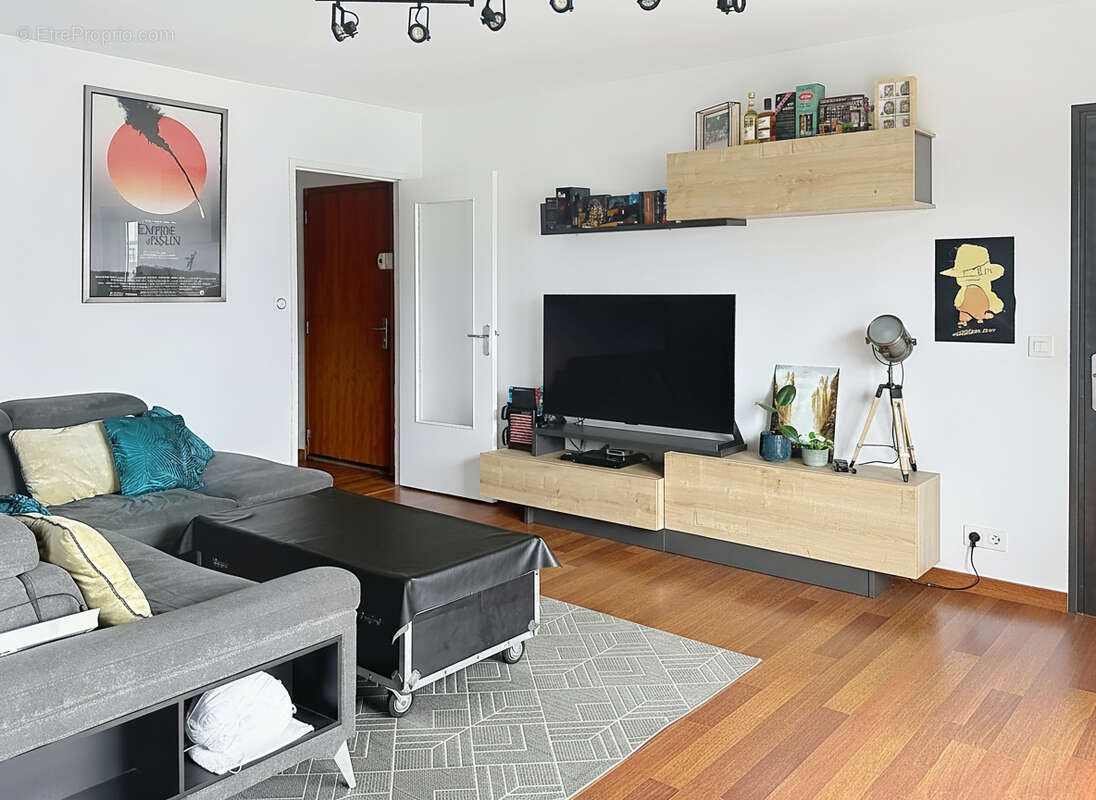 Appartement à TOURLAVILLE