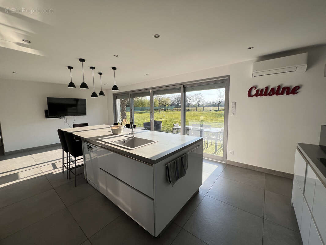 Maison à VILLARS-LES-DOMBES