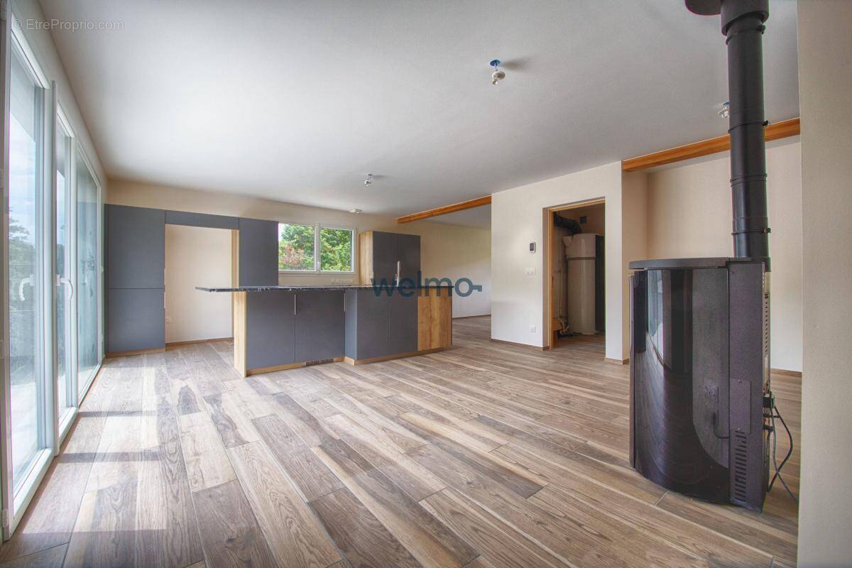 Maison à CHATEAUNEUF