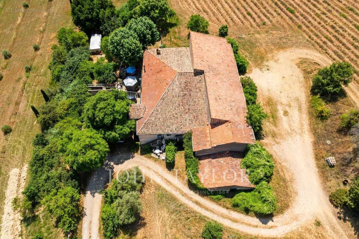 Domaine agricole à vendre à Roumoules,  Bastide Historique, Dépendances, Terres Agricoles et Ressources Naturelles - photo 6