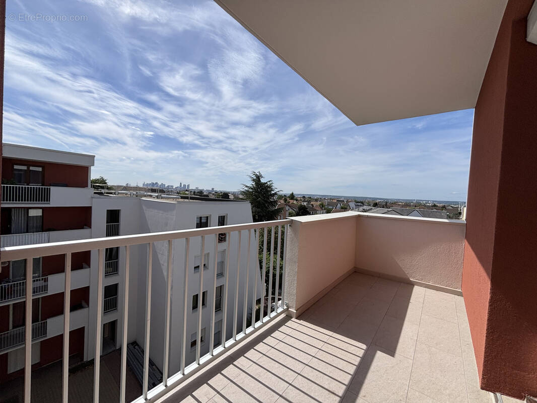 Appartement à SARTROUVILLE