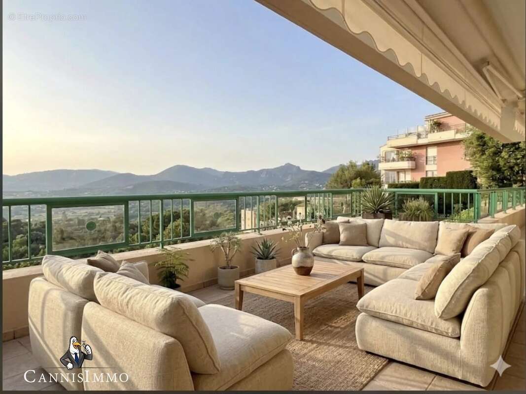 Appartement à MANDELIEU-LA-NAPOULE