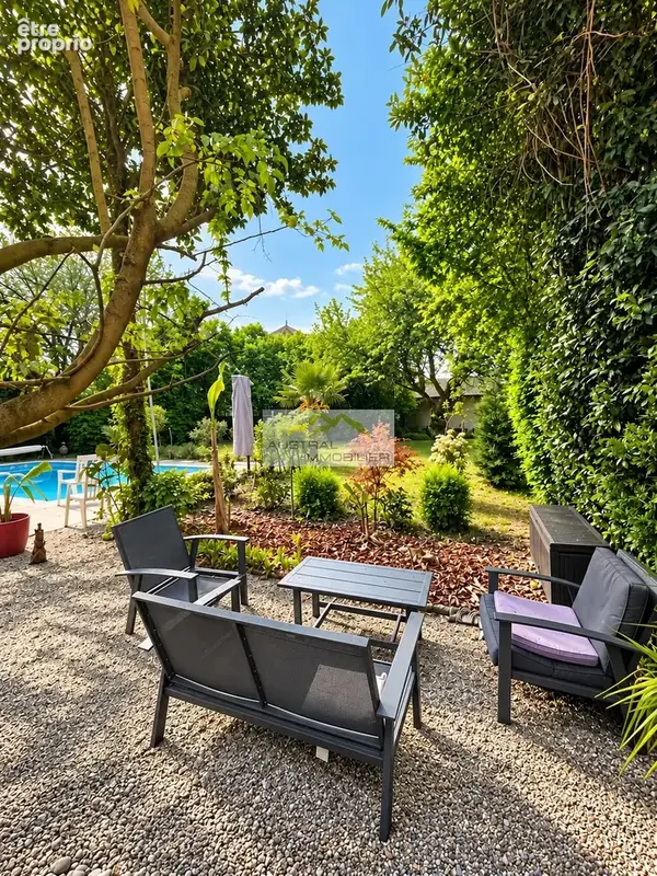 Maison de caractère de 166 m2 avec jardin arboré de 909 m2 et piscine ! - photo 14