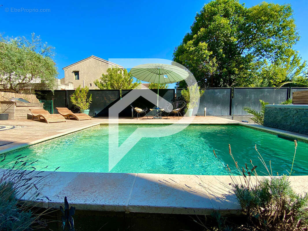 Maison à VILLELAURE