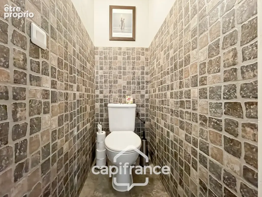 belle opportunité sur Alleins : maison de village de 102 m2 entièrement rénovée et climatisée, 2 niveaux avec 2 grandes chambres - photo 27