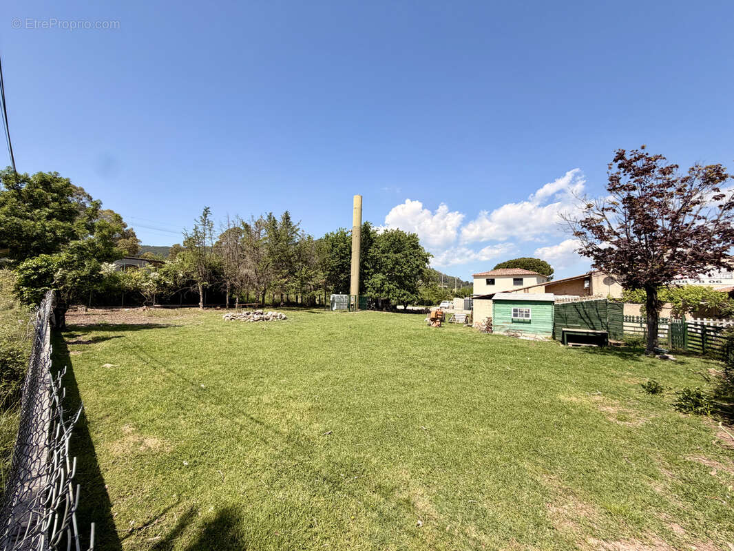 Terrain à LA FARLEDE