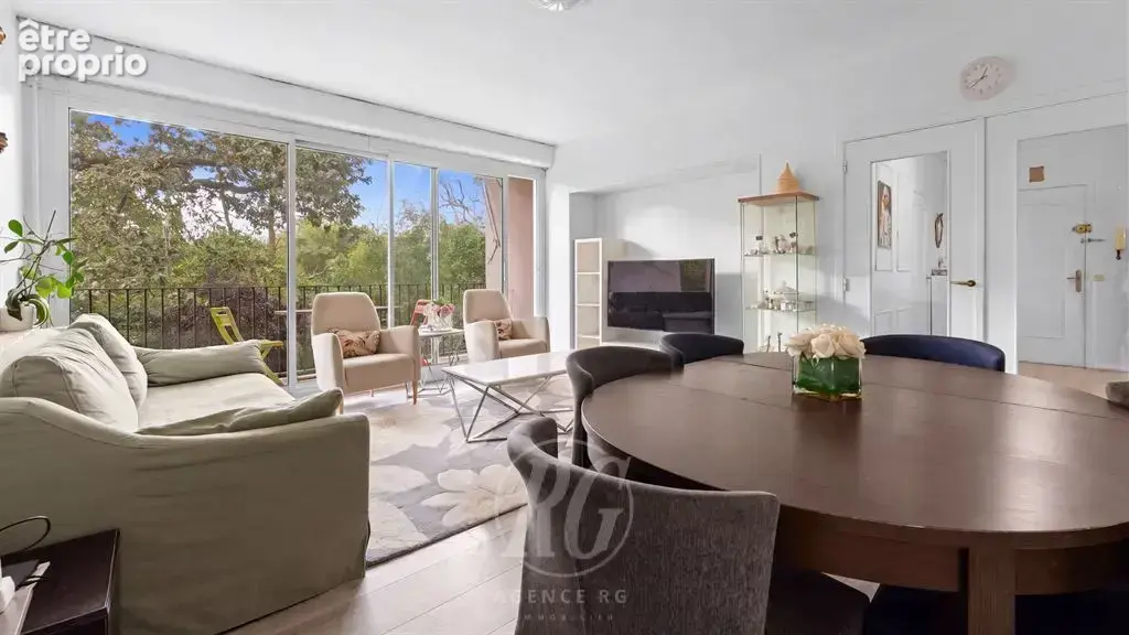 Découvrez cet élégant appartement traversant dans une résidence arborée - photo 8