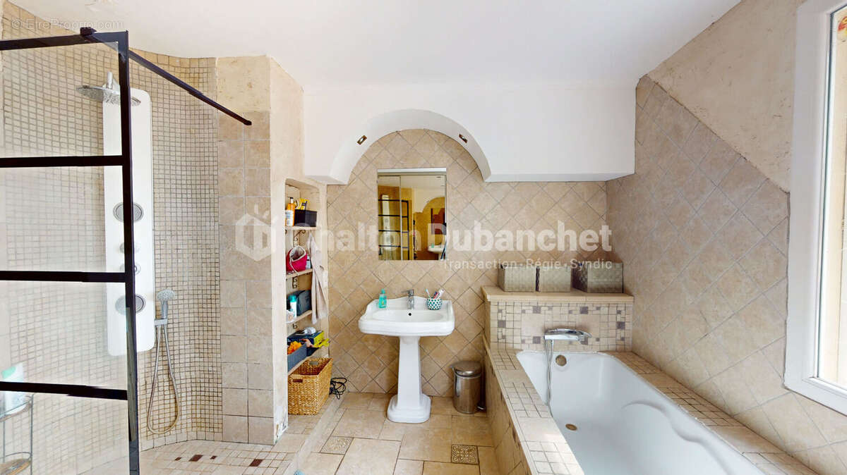 Maison à SAINT-LEGER-SUR-ROANNE