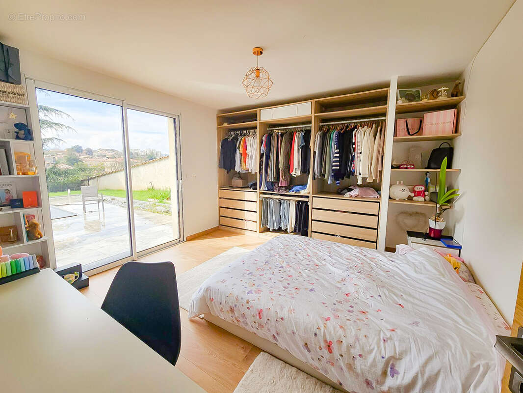 Maison à ROUSSILLON