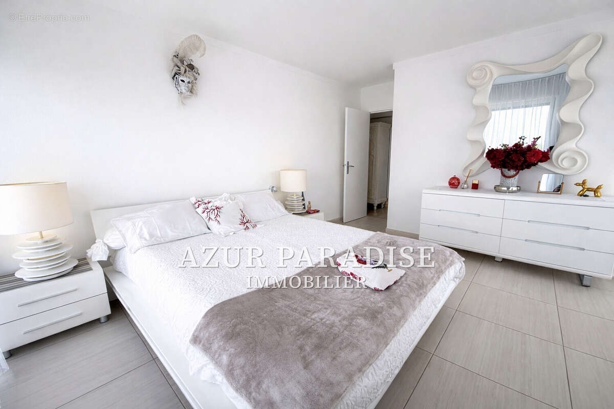 Appartement à MANDELIEU-LA-NAPOULE