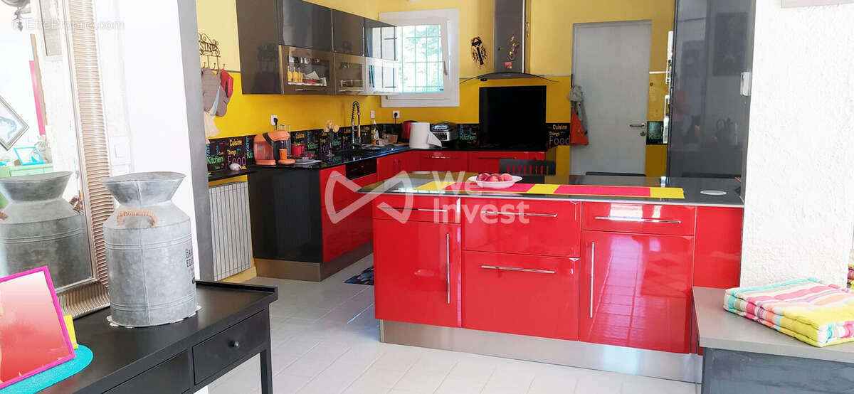 Maison 197 m² à Aureille  - photo 7