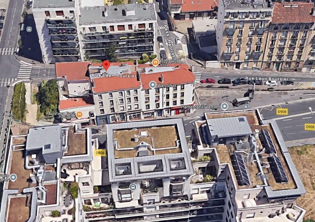 Appartement à COURBEVOIE