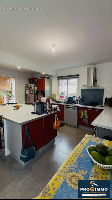 Maison 108 m² à Saint-Pierre  - photo 4