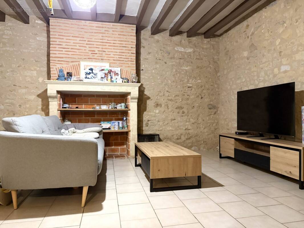 Salon - Maison à LOUE