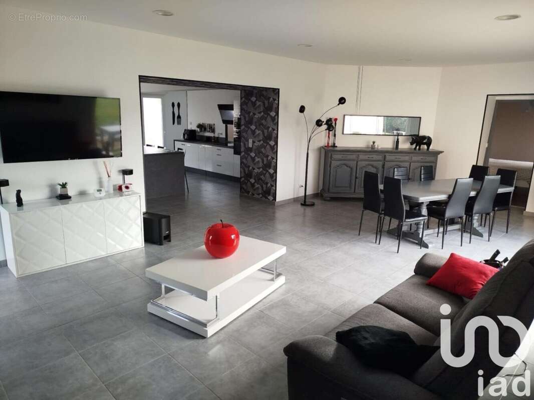 Photo 3 - Maison à TROUY