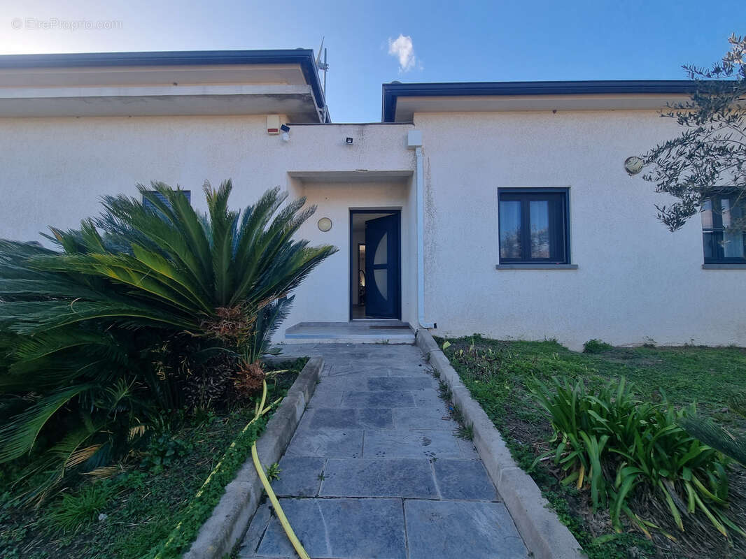 Maison à LINGUIZZETTA