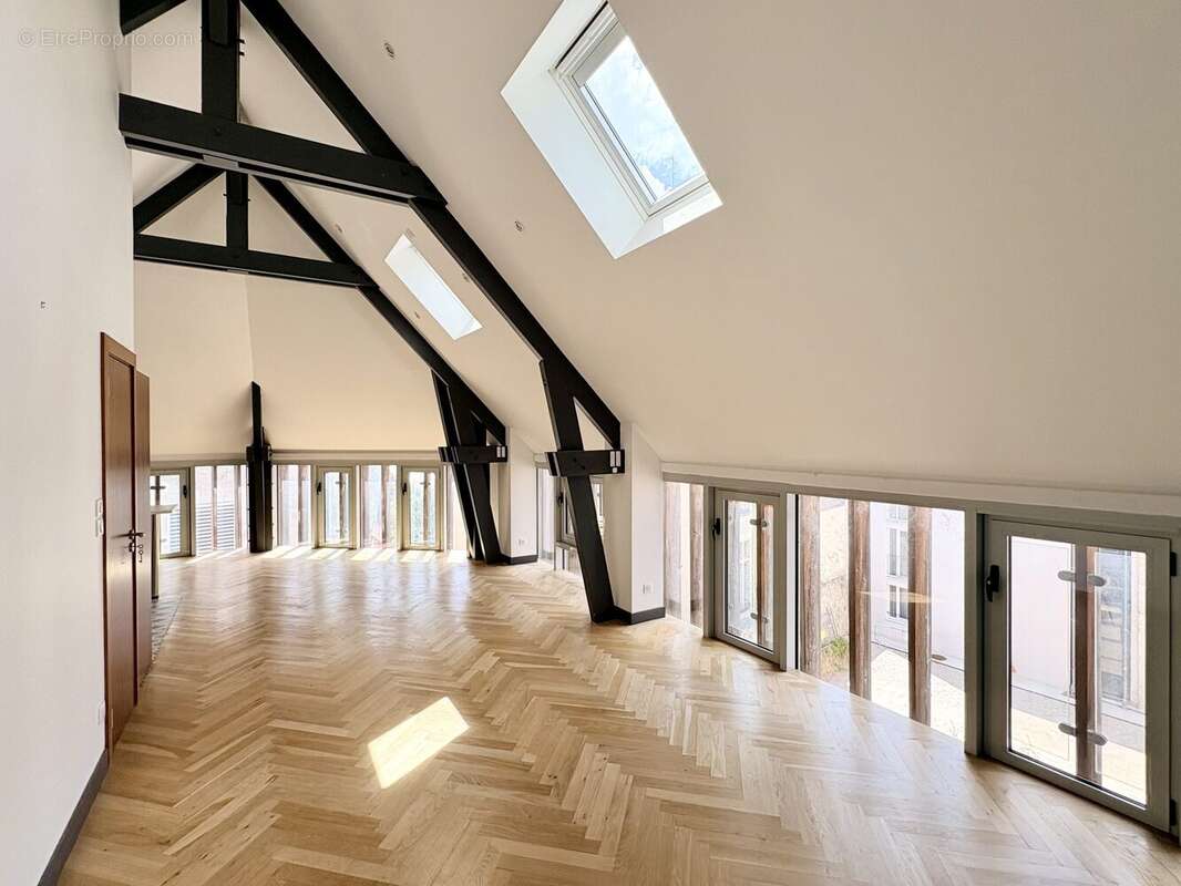Appartement 78 m² à Orleans  - photo 2