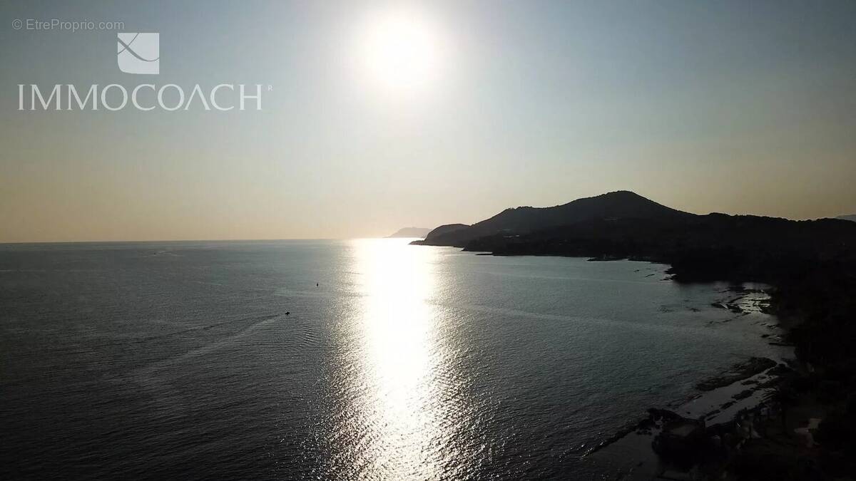 Maison à CARQUEIRANNE