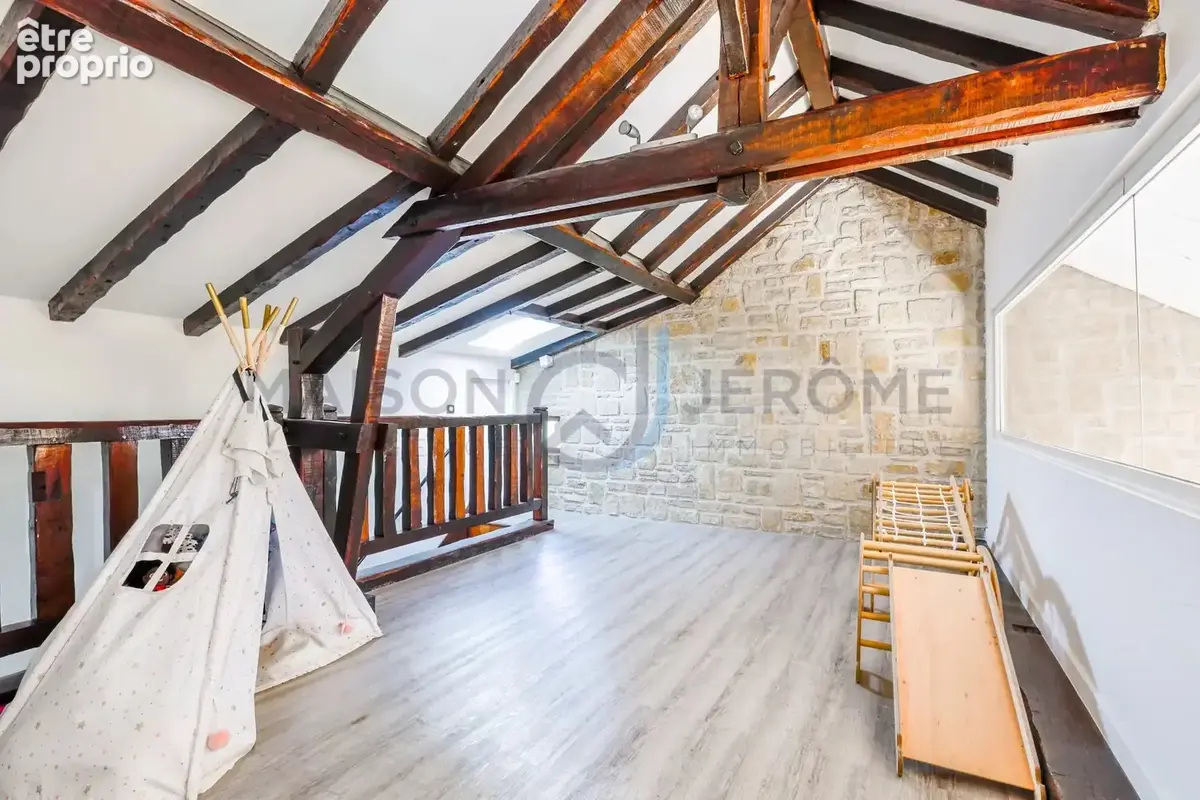 Sucy-en-brie – maison rénovée – 191,5 m² habitables – 5 chambres – séjour cathédrale – terrain de 1 021 m² - photo 13