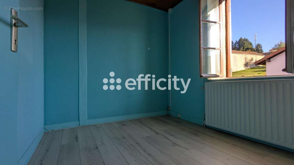 Maison à SAINT-REMY-SUR-DUROLLE