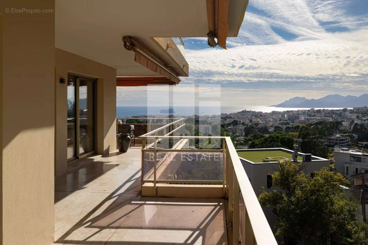 Appartement à CANNES
