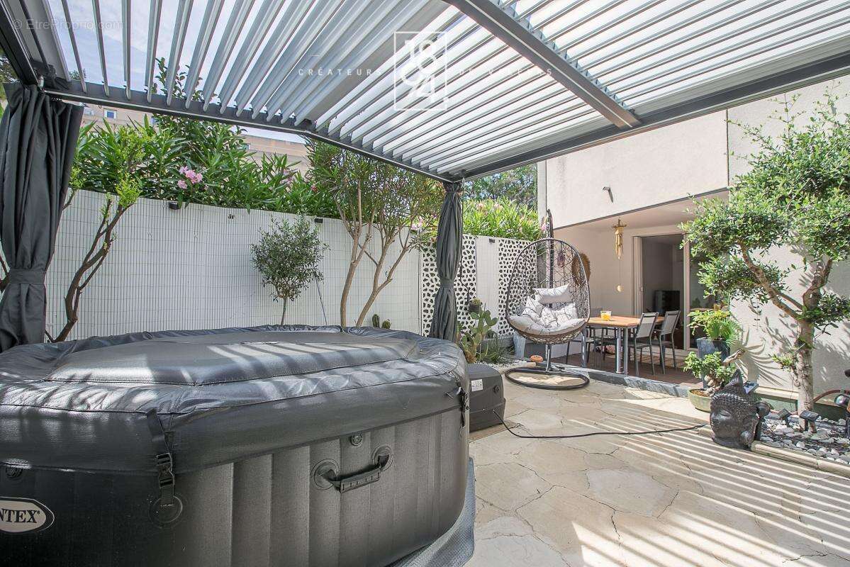 Appartement à MARSEILLE-9E