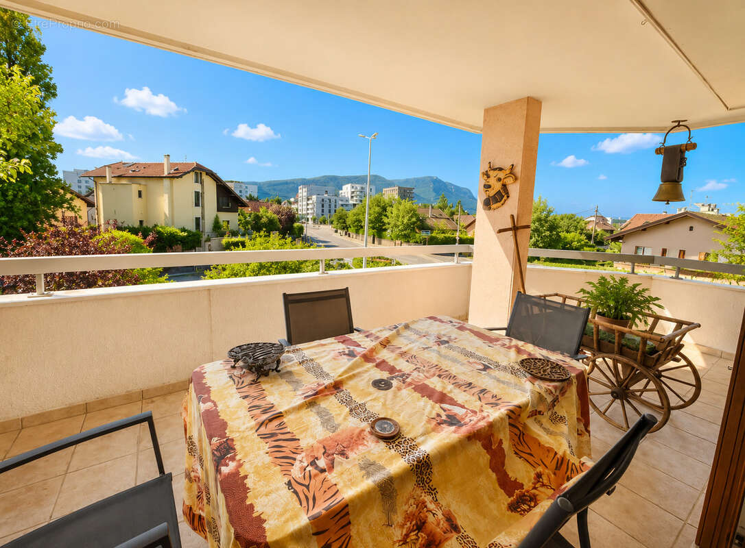 Appartement à AMBILLY