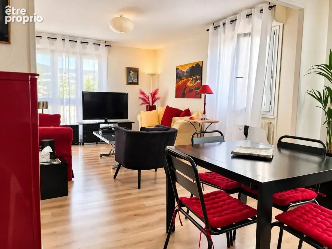 Appartement T4 de 93 m², Clermont-Ferrand – Fontgiève  dernier étage, vue dégagée, box - photo 2